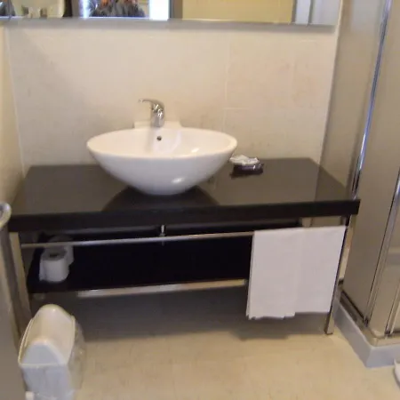 Del Rosmunda Hotel 3*