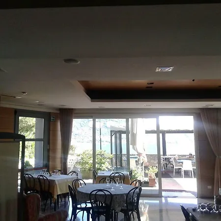 Hotel Del Rosmunda 3*